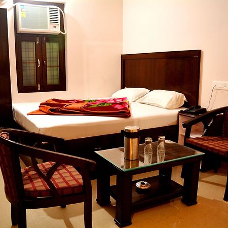 Hotel Thakur Ji Haridwār Zewnętrze zdjęcie