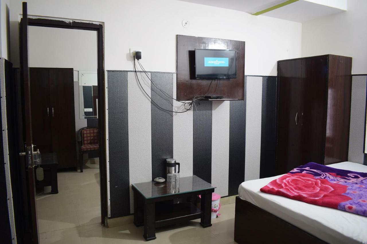 Hotel Thakur Ji Haridwār Zewnętrze zdjęcie